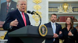 İran Vurduk demişti! Trump'tan USS Abraham Lincoln uçak gemisi açıklaması: 100 füze fırlattılar