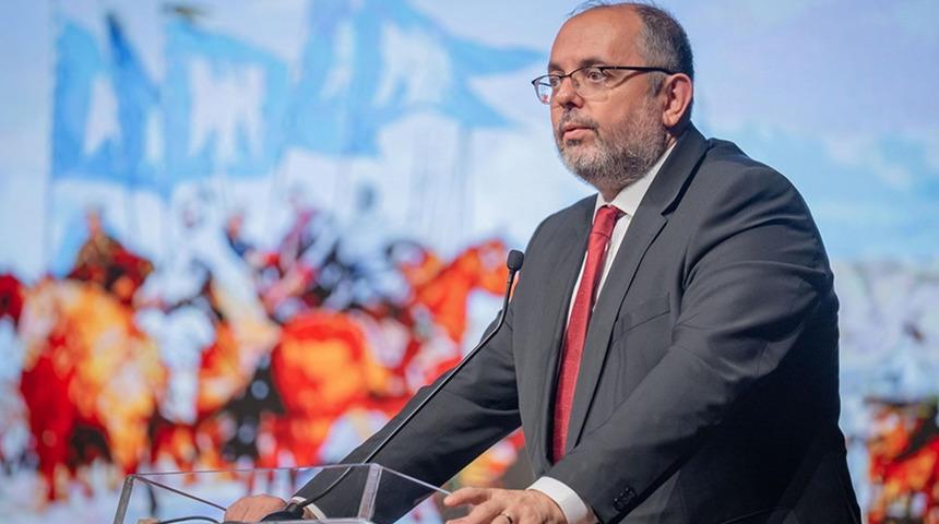 Kılı&ccedil;lı yemin t&ouml;reniyle ilgili iddia g&uuml;ndem olmuştu! Erhan Afyoncu'dan a&ccedil;ıklama