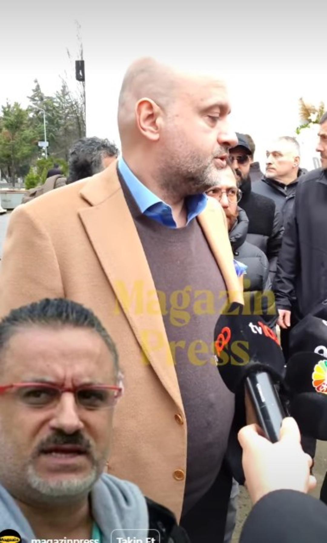 Erol K&ouml;se nin cenaze t&ouml;reninde dikkat &ccedil;eken g&ouml;r&uuml;nt&uuml;:  Cenazemi o isme emanet edin  15 g&uuml;venlik tutuldu 4