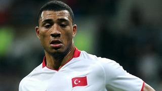 Türk futbolunun seyyah yıldızı Kazım Kazım teknik direktör oluyor!