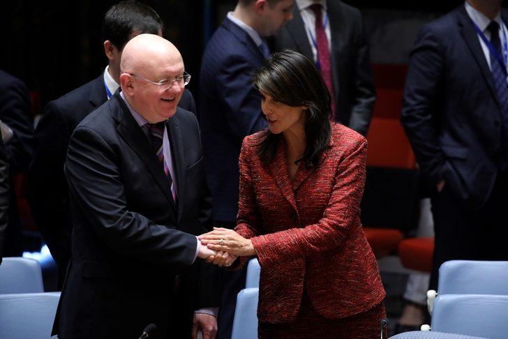 Sarmaş dolaş görüntülendiler! ABD ve Rusya dünyayı mı kandırıyor? G1