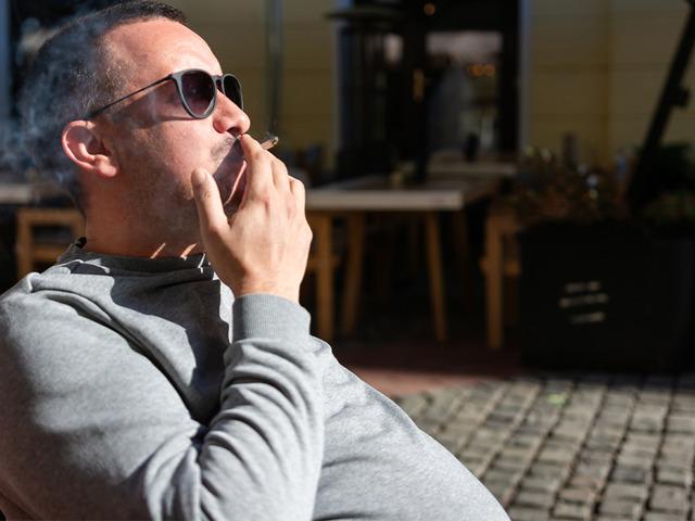 T&uuml;rkiye&rsquo;de en &ccedil;ok sigara i&ccedil;en iller belli oldu!