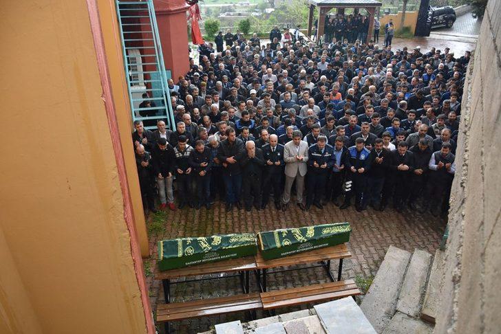 Anneleri tarafından öldürülen iki kardeş toprağa verildi  G5