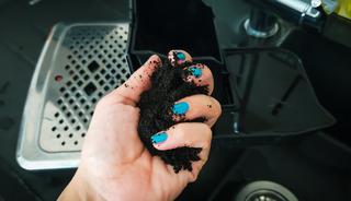 &Ccedil;&ouml;pe atan &ccedil;ok ama değerini bilen az! Kahve telvesinin...