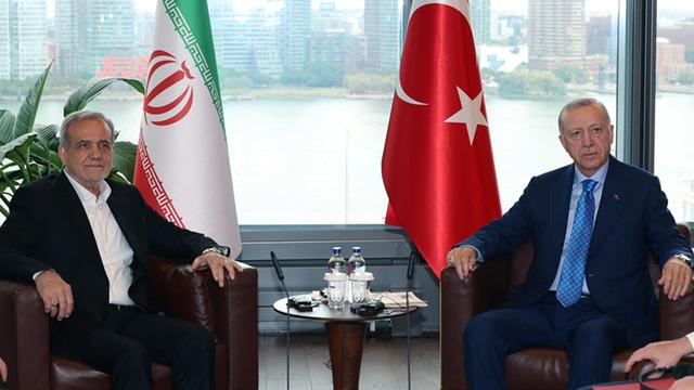 Pezeşkiyan'dan Türkçe mesaj: Cumhurbaşkanı Erdoğan'ın tutumu takdire şayandır