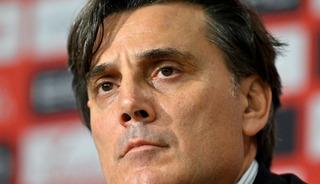 Montella'dan Rumen gazetecinin 'istifa' provokasyonuna tokat gibi cevap!