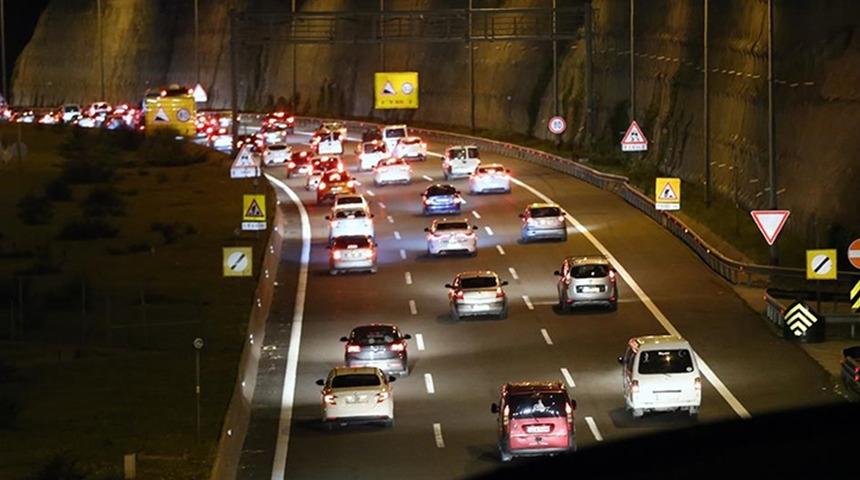 Bolu Dağı T&uuml;neli'nden Ramazan Bayramı tatilinde 331 bin 321 ara&ccedil; ge&ccedil;ti