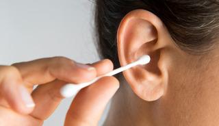 Kulak temizlemek isterken işitmenizi kaybedebilirsiniz!
