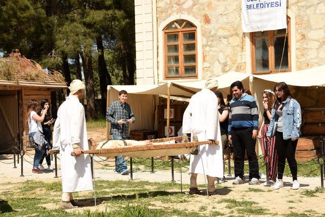 Savaşın acı yüzü Çanakkale Hastane Sergisi'nde