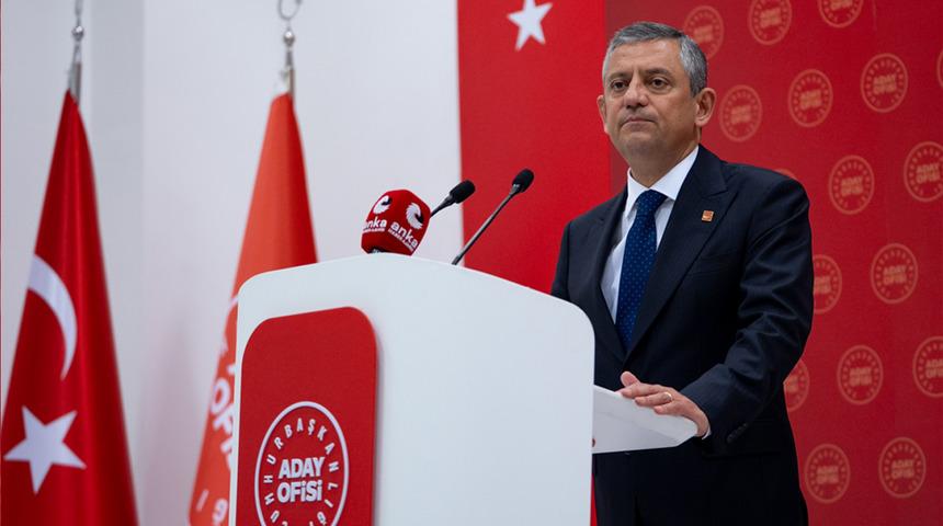 CHP lideri &Ouml;zg&uuml;r &Ouml;zel "G&uuml;brede kriz kapıda" diyerek uyardı: "Acil &ouml;nlem alınmalı"