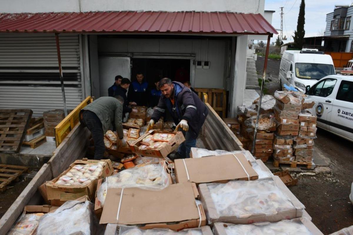 Yer: Şanlıurfa! Vatandaşa yedireceklerdi: Tam 50 ton... Onlarca kamyonla taşıdılar 3