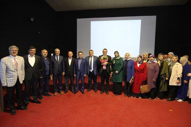 Alişan Kapaklıkaya Osmancık’ta konferans verdi