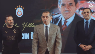 Galatasaray'da başkan Dursun &Ouml;zbek'in doğum g&uuml;n&uuml; kutlandı