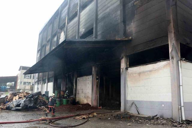 Trabzon’da yangında soğutma çalışmaları sürüyor 1