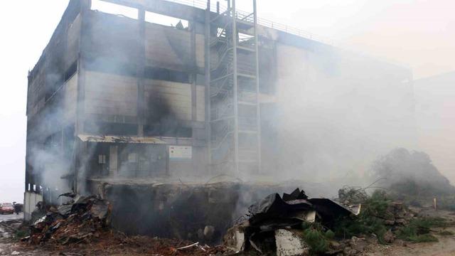 Trabzon&rsquo;da yangında soğutma &ccedil;alışmaları s&uuml;r&uuml;yor