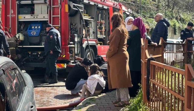 Kağıthane&rsquo;de korkutan gecekondu yangını 1