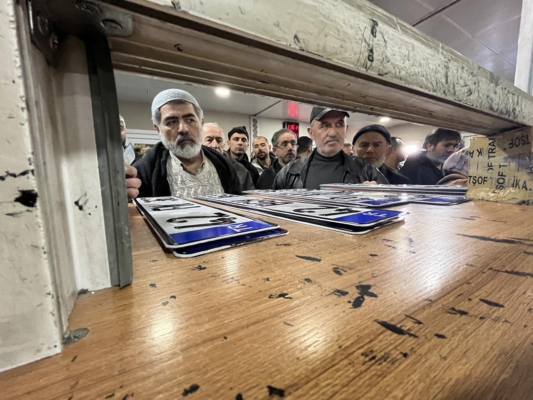 Yoğunluk s&uuml;r&uuml;yor, mesaiye kalıp g&uuml;nde 900 &uuml;retiyorlar:  &Ccedil;ok talep var  3