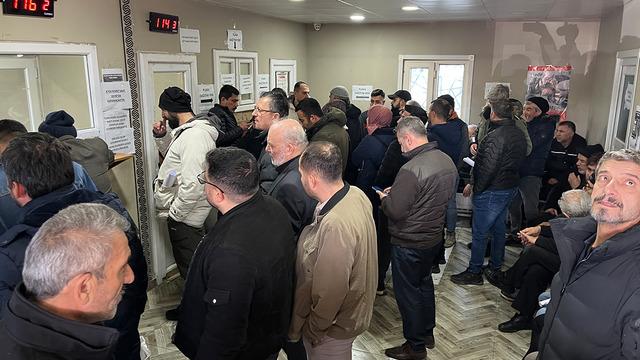 Yoğunluk sürüyor, mesaiye kalıp günde 900 üretiyorlar: 'Çok talep var'