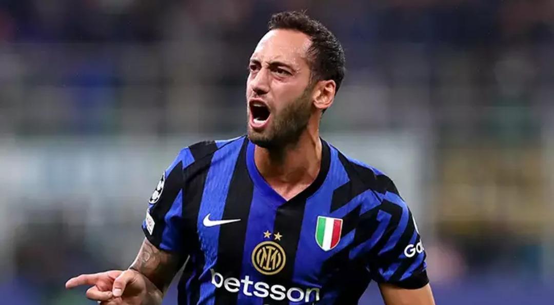 SON DAKİKA | Galatasaray ın Hakan &Ccedil;alhanoğlu r&uuml;yasına Inter engeli! İtalyanlardan dudak u&ccedil;uklatan bonservis talebi... 1