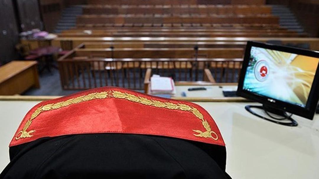 Eski savcıya  r&uuml;şvet  ve  gizliliği ihlal  su&ccedil;larından dava! Para yazışmaları iddianameye girdi 1