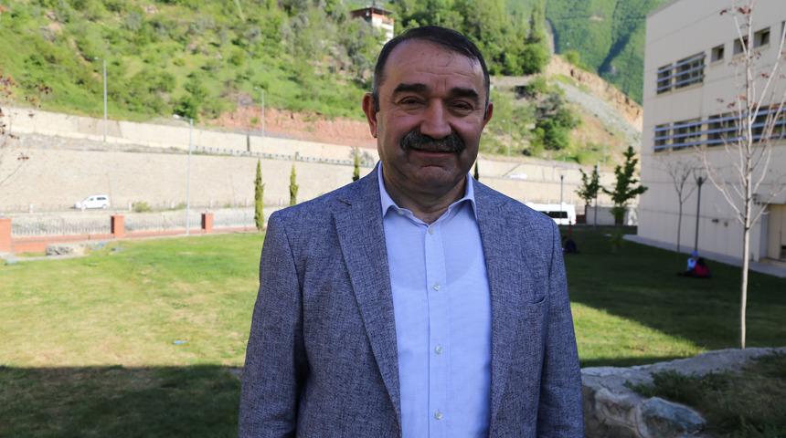 Ma&ccedil;ları binaların &ccedil;atısından seyreden Artvinli taraftarlara iyi haber