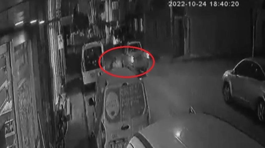 K&ouml;peklerden ka&ccedil;arken otomobilin altında kalmıştı: Belediye ve Valiliğe dudak u&ccedil;uklatan tazminat cezası!