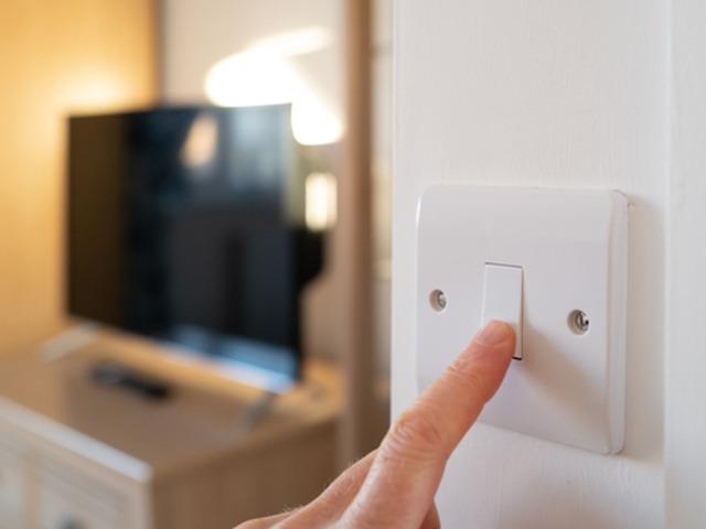 Elektrik &uuml;retimi şubatta y&uuml;zde 3,09 azaldı