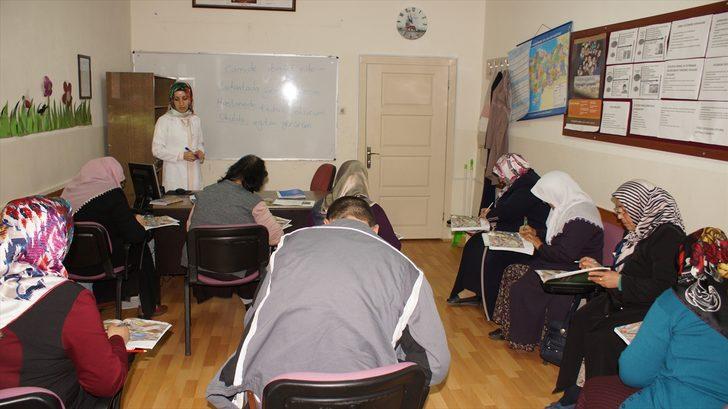 Dolmuş şoförüne gücendi, 75 yaşında okur yazar oldu G2