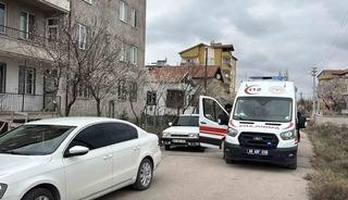 Kızı ve damadı tarafından evinde &ouml;l&uuml; bulundu