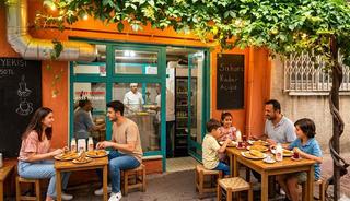 İstanbul'da ger&ccedil;ek &Ccedil;ib&ouml;rek nerede yenir? 1965'ten beri değişmeyen lezzet durağı: "Meşhur &Ccedil;ib&ouml;rek&ccedil;i"