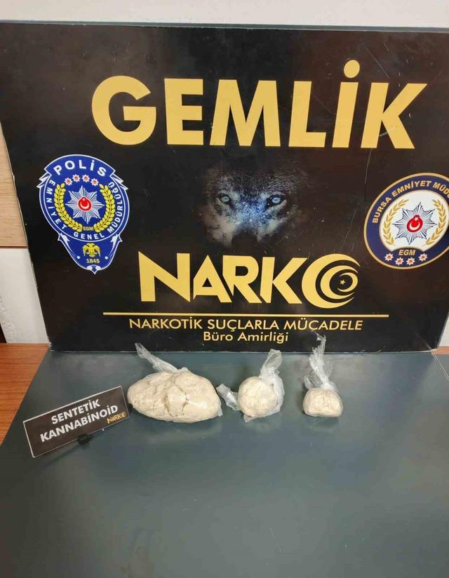 Gemlik’te uyuşturucu tacirlerine operasyon 6
