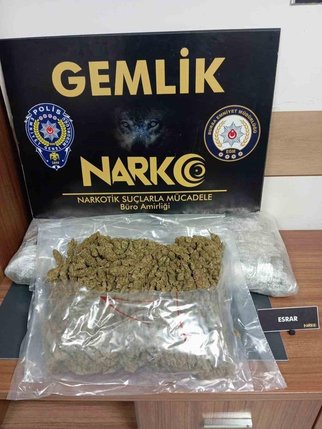Gemlik’te uyuşturucu tacirlerine operasyon 5