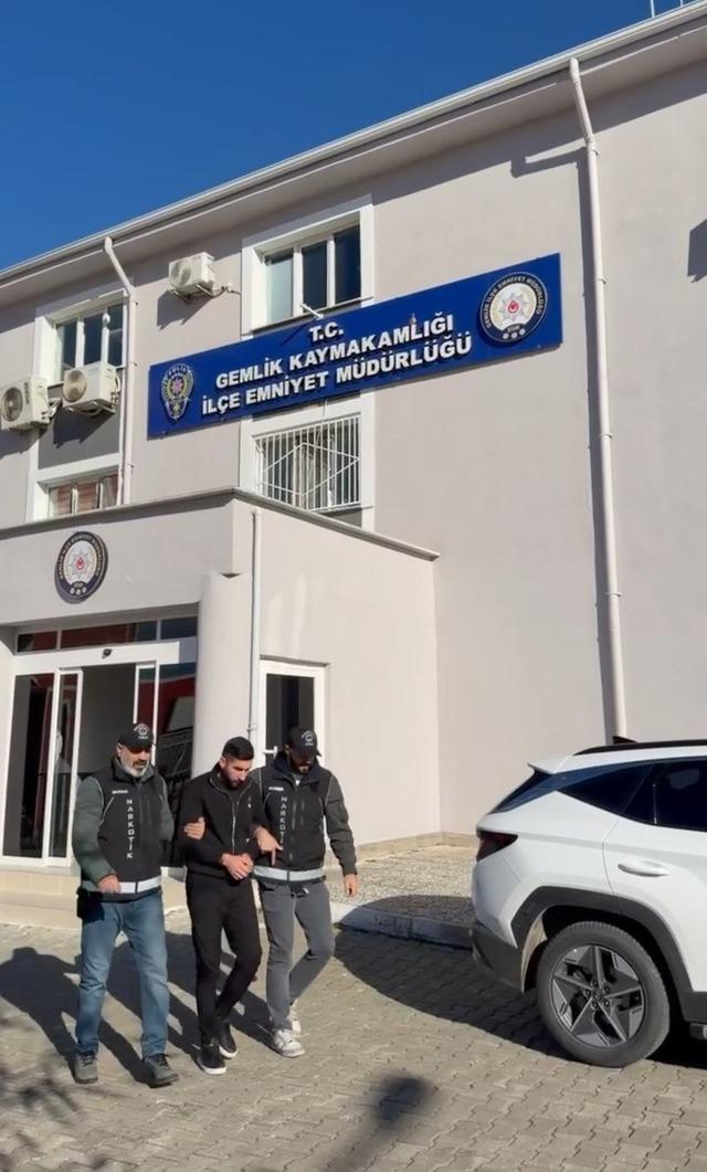Gemlik’te uyuşturucu tacirlerine operasyon 3