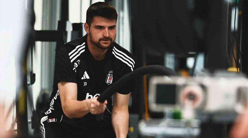 Beşiktaş salonda &ccedil;alıştı