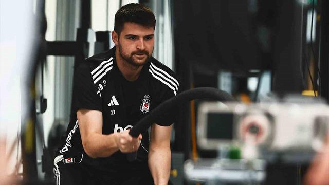 Beşiktaş salonda çalıştı