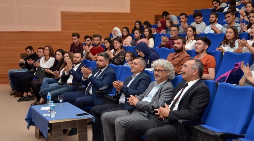 Öğrenciler lojistik sektörünü alanında uzman kişilerden dinledi