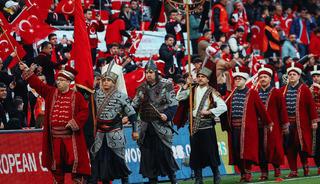 Mehter takımı sahaya indi! Trib&uuml;nlerde nefis koreografi...