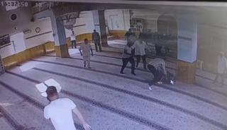 Camideki cinayette sanığa tahrik indirimi ile 16 yıl hapis