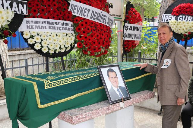 Gen&ccedil; iş insanı son yolculuğuna uğurlandı 1