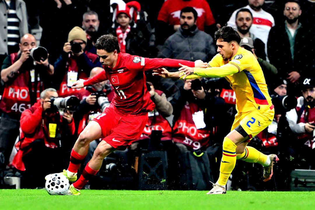 Millilerimizi Romanya karşısında &ouml;ne ge&ccedil;irdi! Ferdi Kadıoğlu bir ilki yaşadı 1