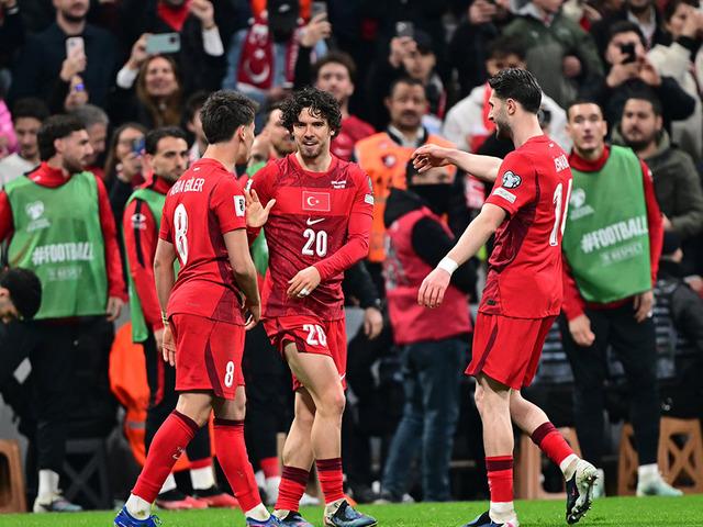 D&uuml;nya Kupası aşkıyla Romanya'yı ge&ccedil;tik! Bir olduk yolunda...