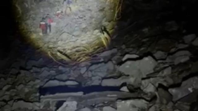 Kahramanmaraş'ta mahsur kalan 8 dağcı kurtarıldı