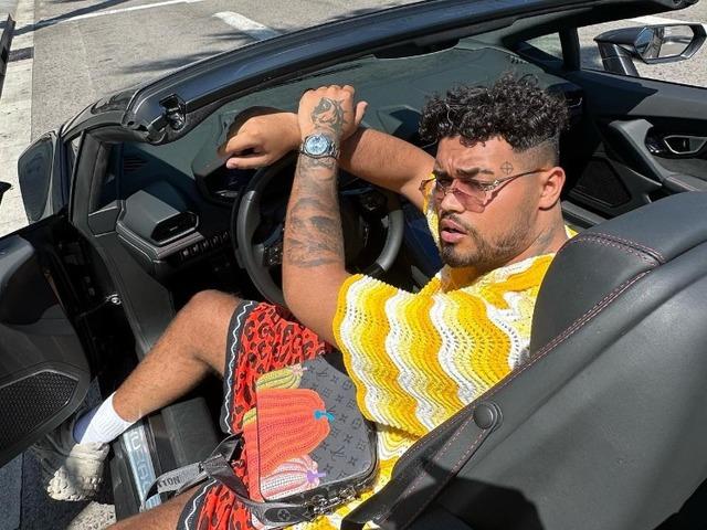 Aldığı kilolar dikkat &ccedil;ekmişti! Hastalığını ilk kez a&ccedil;ıkladı 