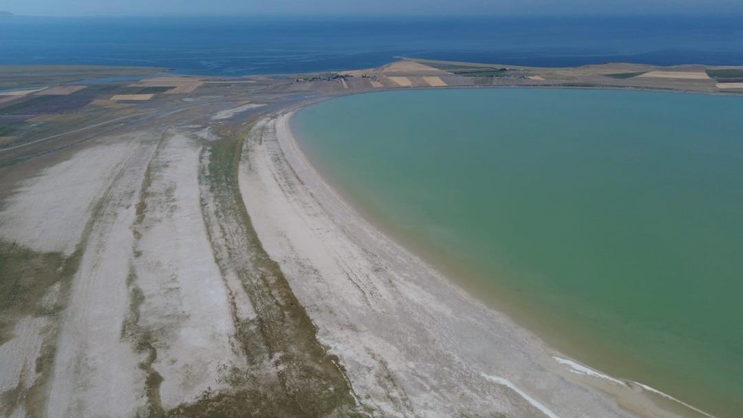 Van g&ouml;l&uuml;n&uuml;n derinliklerindeki sır &ccedil;&ouml;z&uuml;ld&uuml;! G&ouml;l&uuml;n altında gizli fabrika &ccedil;alışıyor 3