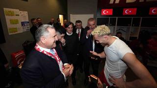 Cumhurbaşkanı Erdoğan, A Milli Futbol Takımı’nı tebrik etti