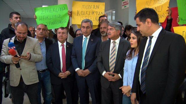 CHP'li vekillerden, Diyarbakır'da işten çıkarılan belediye işçilerini destek ziyareti