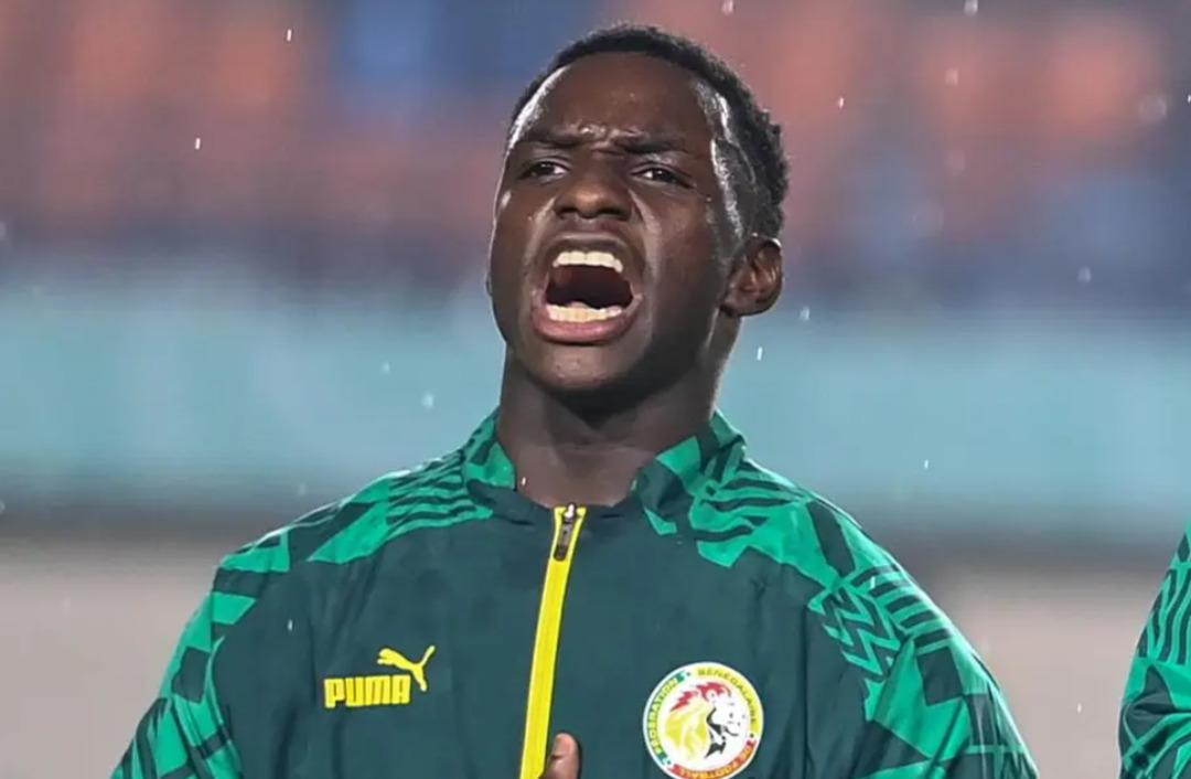 Fenerbah&ccedil;e imza i&ccedil;in getirdi, ameliyat ettirdi! Mane nin veliahtı eski kul&uuml;b&uuml;ne d&ouml;nd&uuml;: Transfer iptal 1