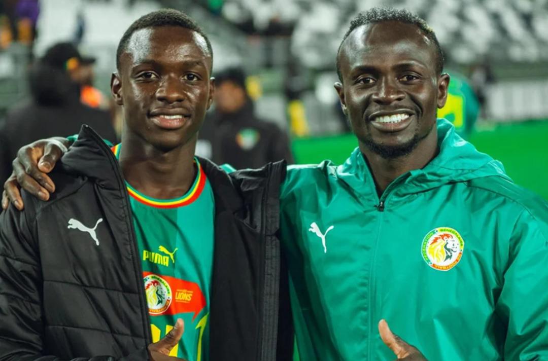 Fenerbah&ccedil;e imza i&ccedil;in getirdi, ameliyat ettirdi! Mane nin veliahtı eski kul&uuml;b&uuml;ne d&ouml;nd&uuml;: Transfer iptal 3