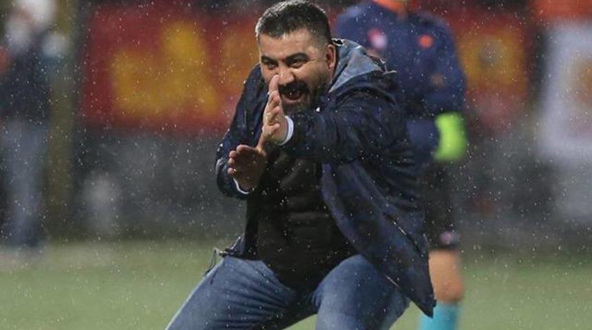 &Uuml;mit &Ouml;zat'tan Şenol G&uuml;neş'e g&ouml;nderme