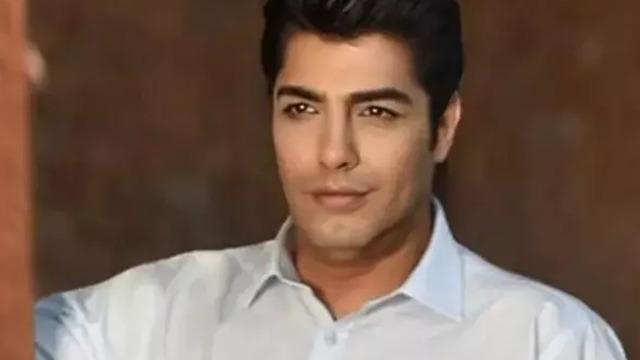 Arabesk m&uuml;ziğin usta ismi Orhan Esen'den acı haber